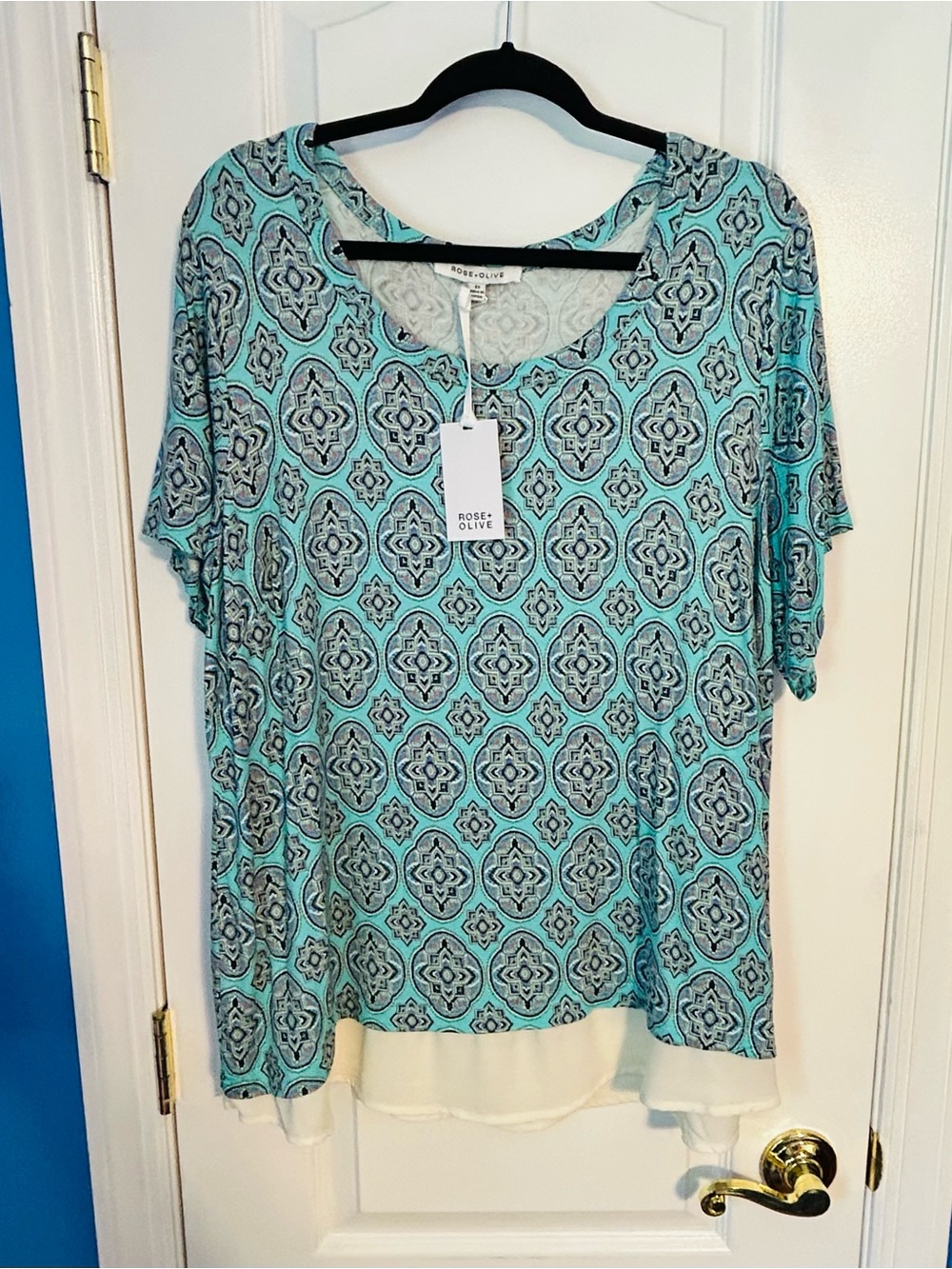 NWT ROSE + OLIVE Teal Short Sleeve Multicolor Geometric Top - Plus Size 2X